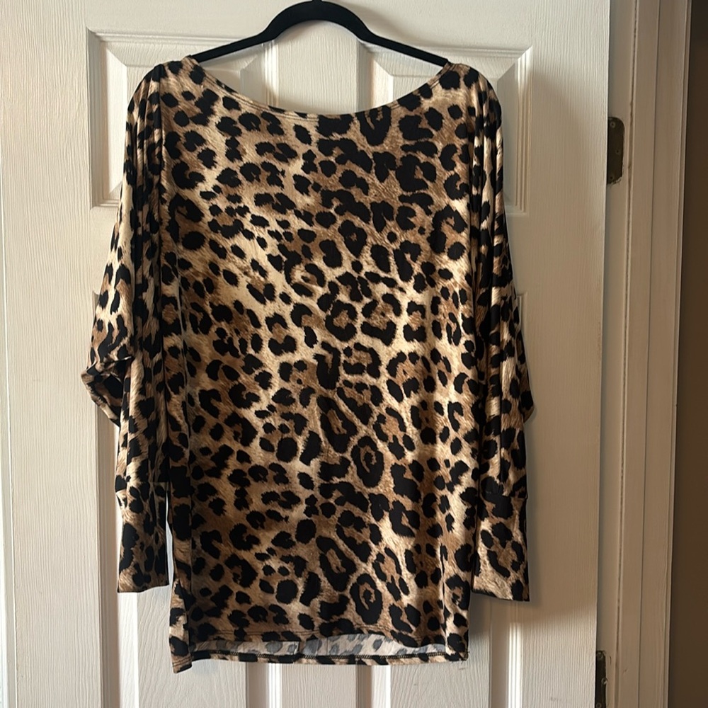 Leopard Print Long Sleeve Top